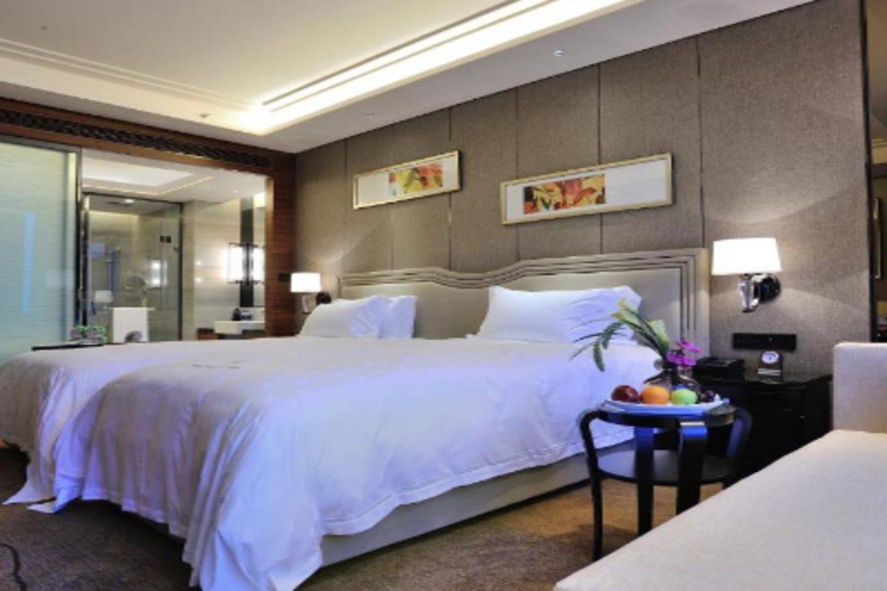 Dongguan Kande International Hotel-During The Canton Fair, Guests Can Enjoy Free Shuttle Buses To The Canton Fair Exhibition Hall Eksteriør billede